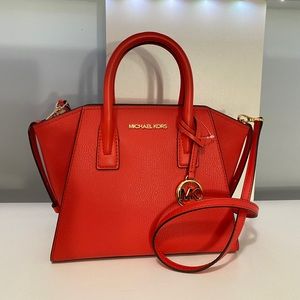 Michael kors sling bag